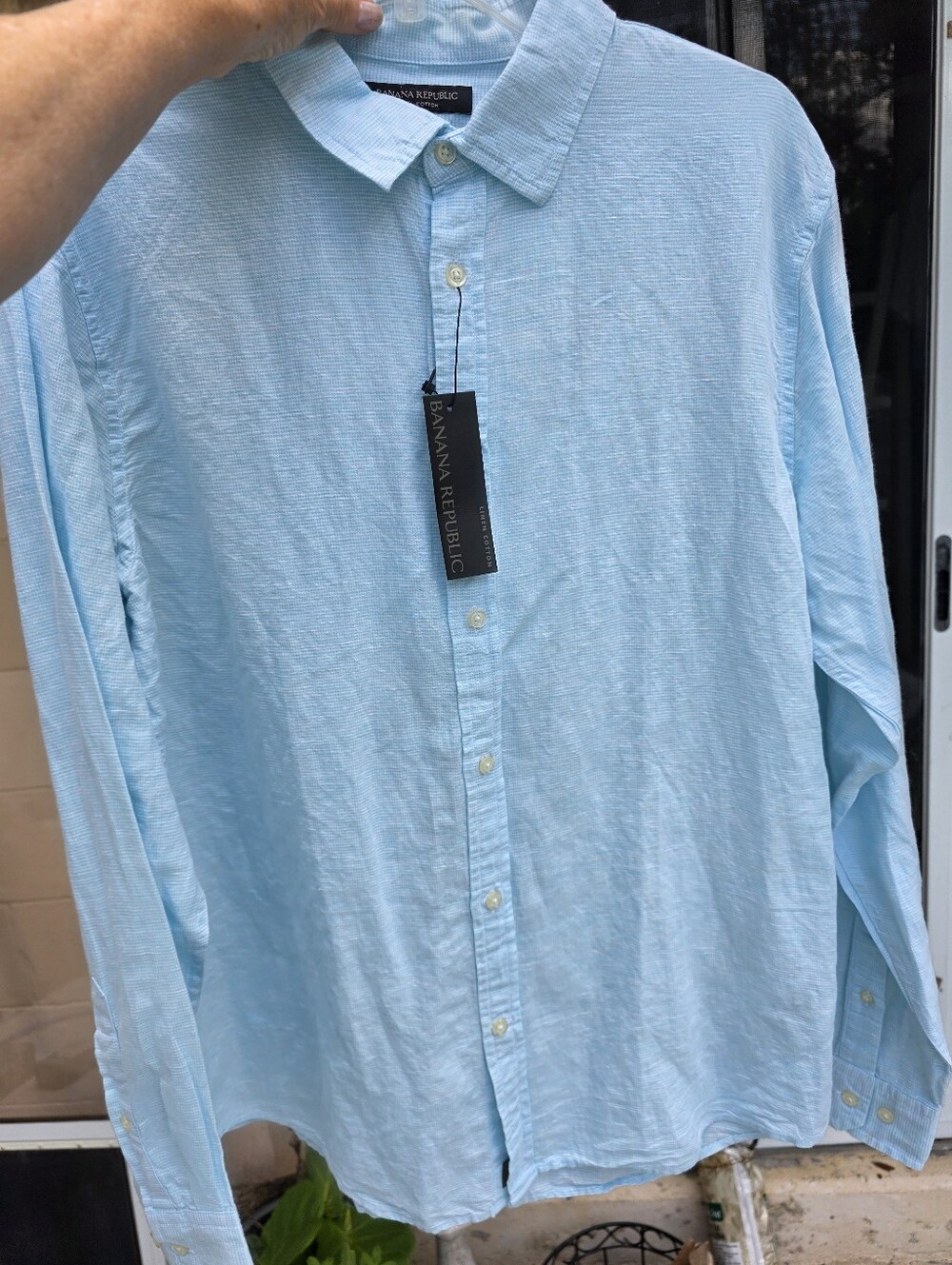 Linen Banana Republic Pale Blue 100% Linen Button-Down Shirt. Summer. New w Tags